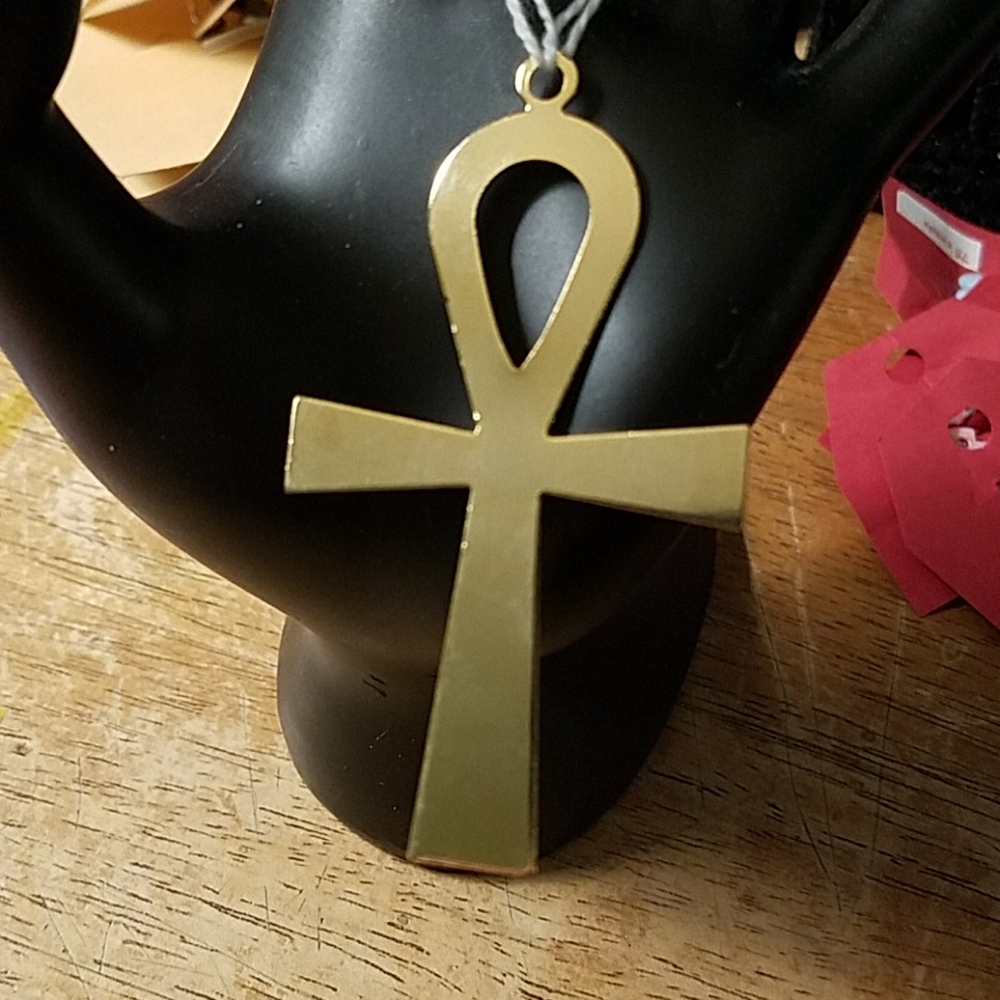 Cross Gold Tone 3 Charm 10$